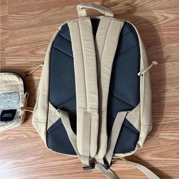 Hiking/Camping Backpack with Essential bag - Picture 5 of 11